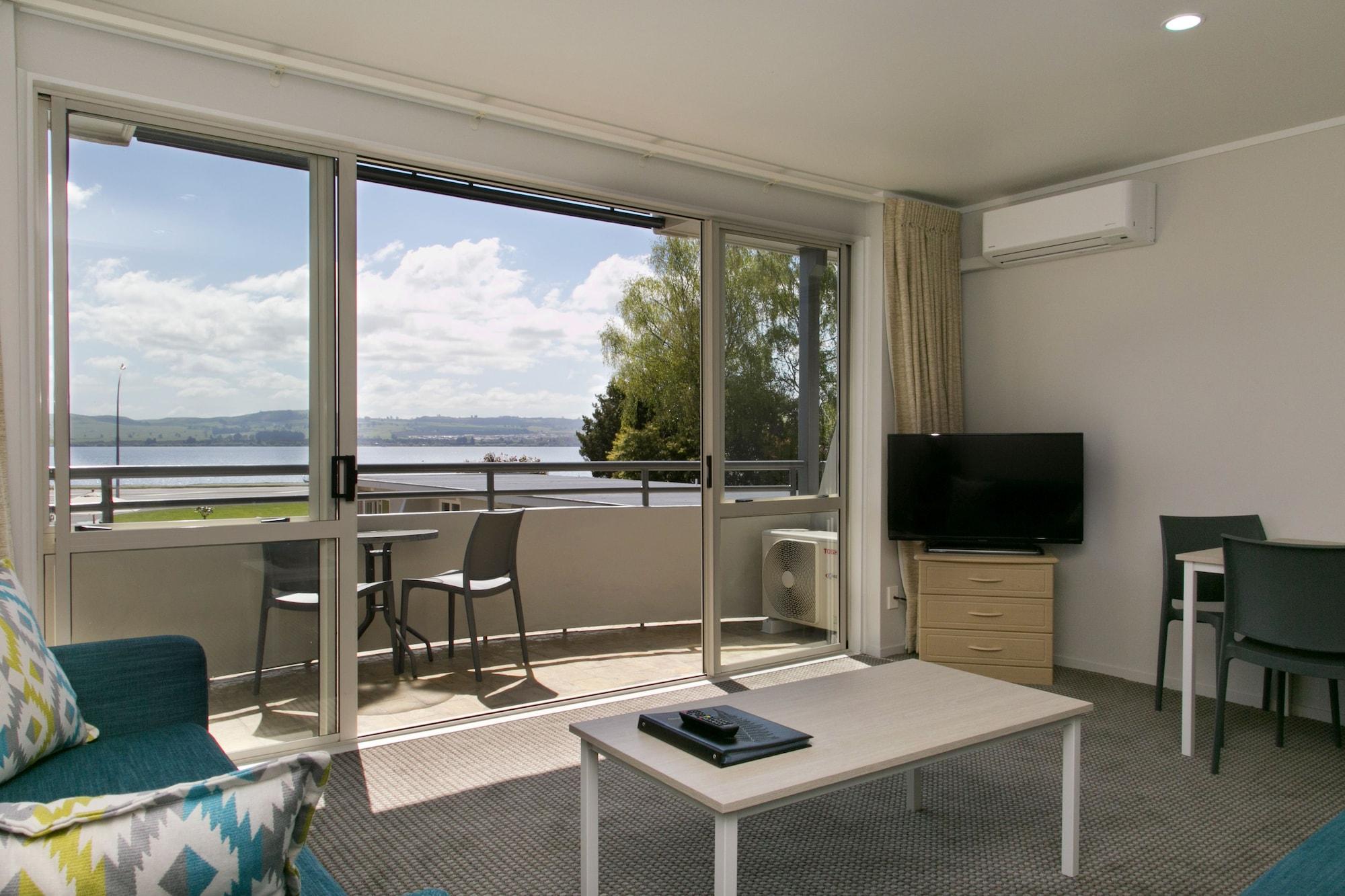Anchorage Resort Taupo Nz Exterior photo