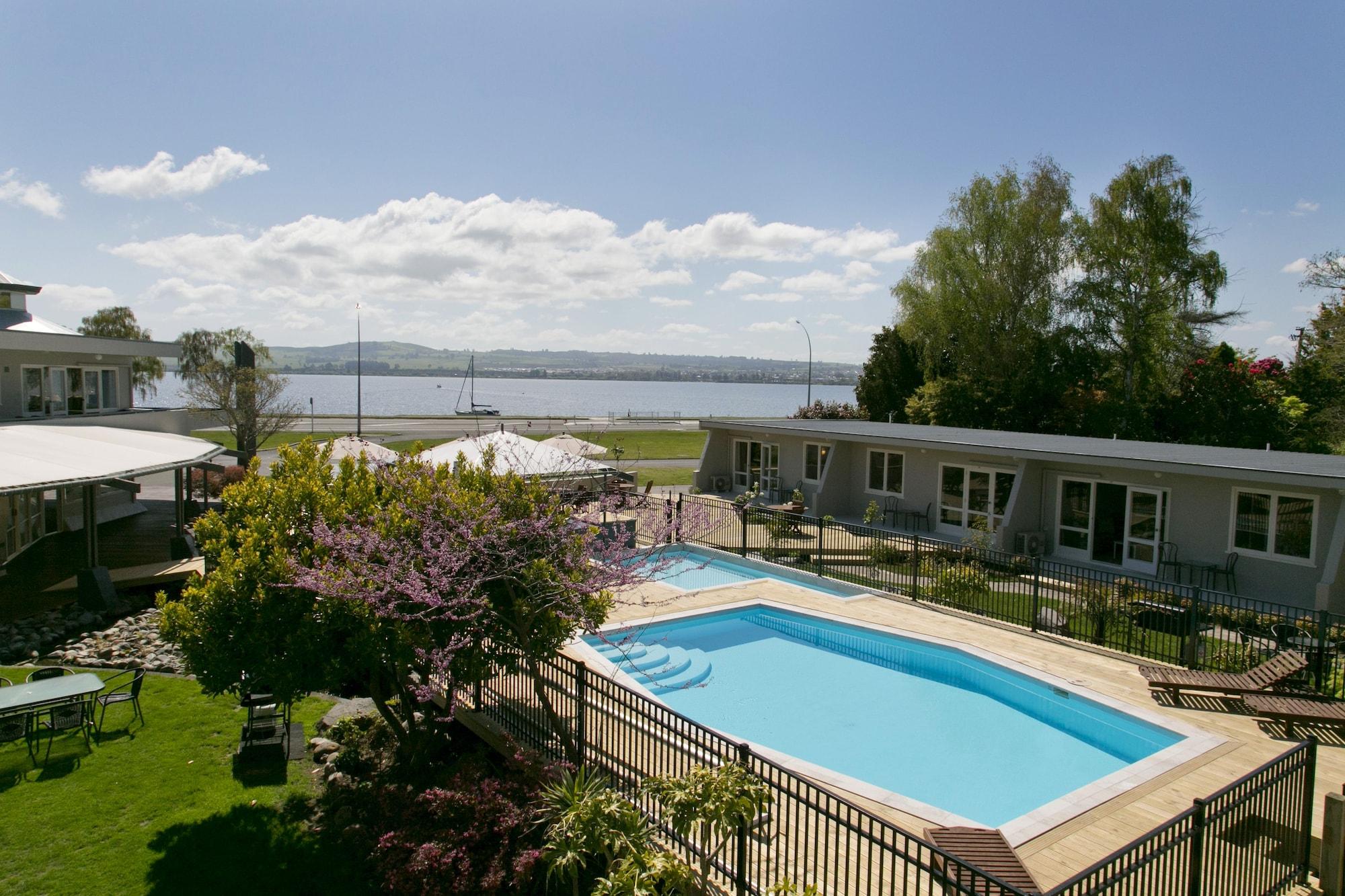 Anchorage Resort Taupo Nz Exterior photo